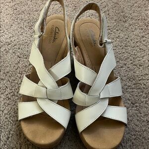 Clarks Women's Cream Strappy Sandals